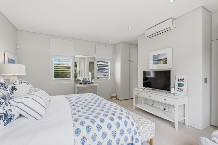 2 Bedroom Property for Sale in Green Point Western Cape